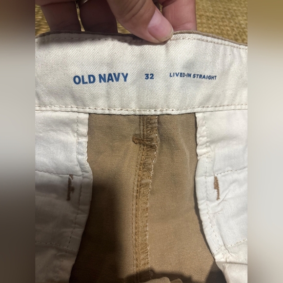 Old Navy Men's Tan Flat Front Shorts - Picture 3 of 5